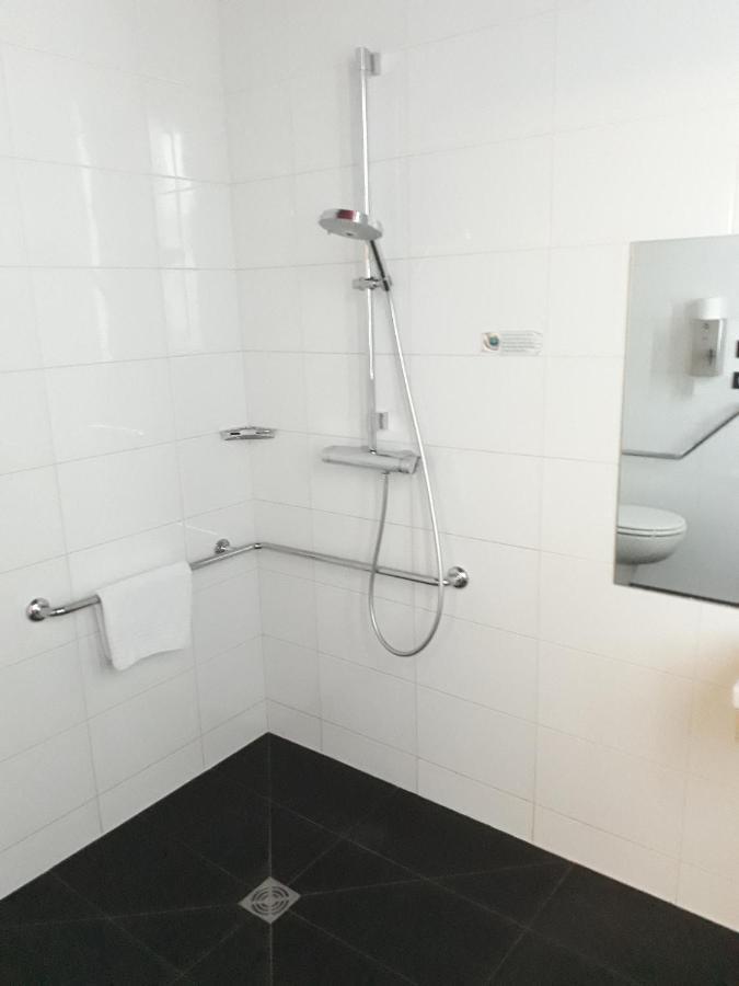Hotel Le Chateaubriant Bagian luar foto