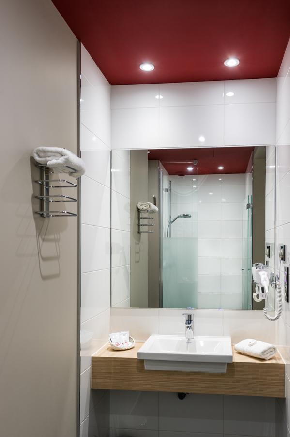 Hotel Le Chateaubriant Bagian luar foto
