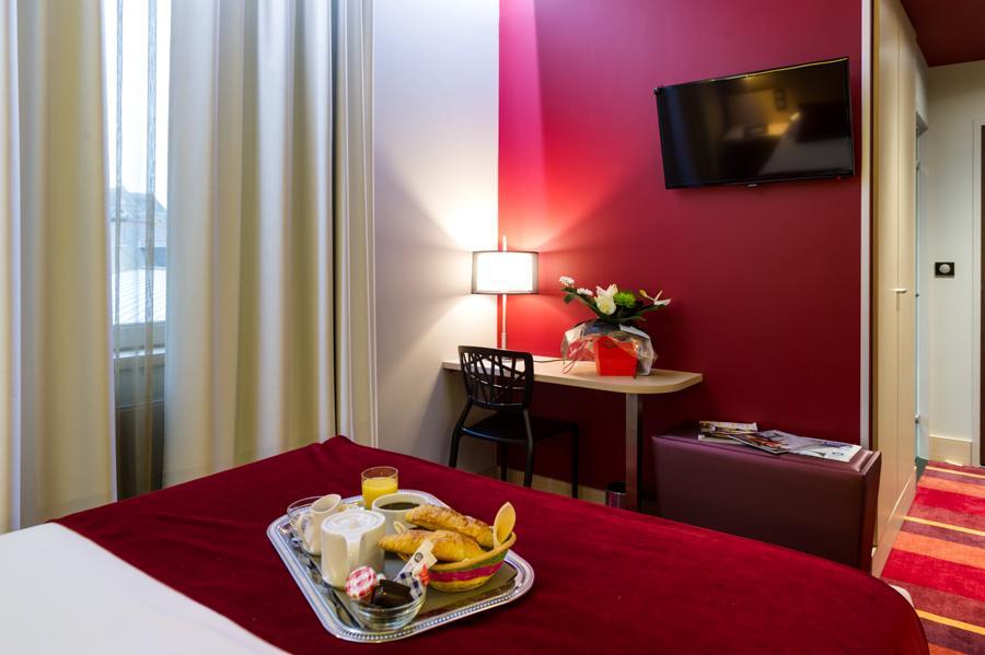 Hotel Le Chateaubriant Bagian luar foto