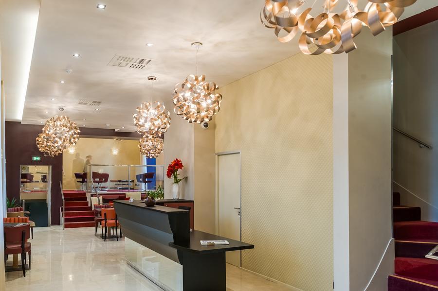 Hotel Le Chateaubriant Bagian luar foto