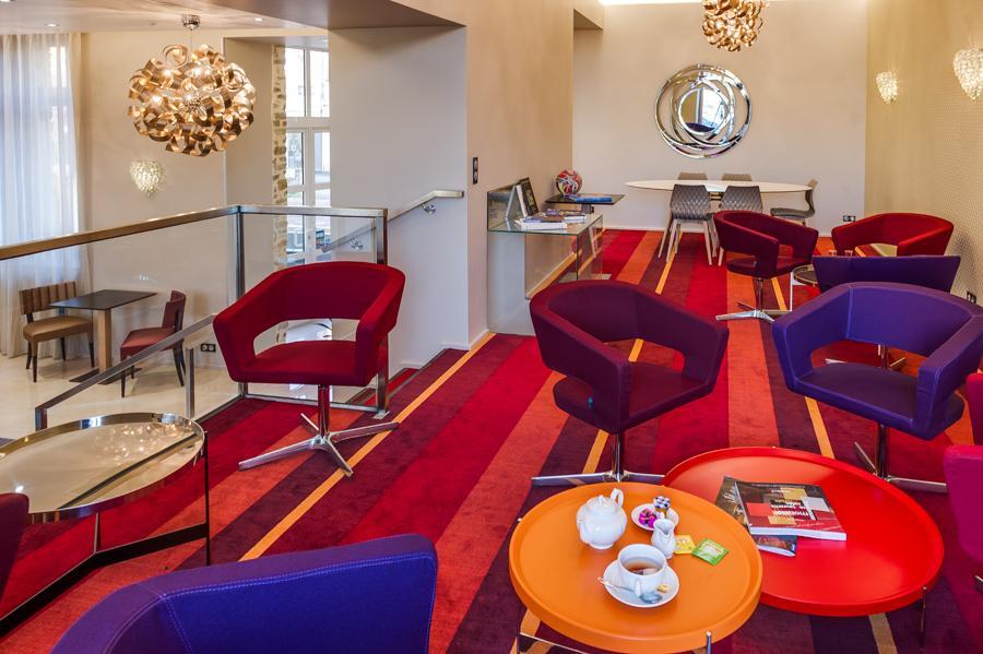 Hotel Le Chateaubriant Bagian luar foto